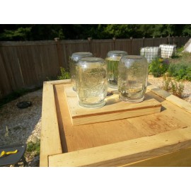 USA Top Beehive Feeder, Easy to Use and Convenient, 4 Jar Capacity New Handmade USA