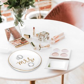 Titanape Mrs. Ring Trinket Dish Jewellery Dish Tray | Bride to Be Gifts, Bridal Shower Present, Engagement Wedding Ring Holder Dish Bride Ring Holder