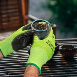 KRAMER&CO. Gardening Gloves Breathable with High Grip Fingers Coating for Women & Men. Ultimate Grip and Protection for all Garden Jobs, Building & DIY- S M, L & XL sets for Ladies & Men (1 pack M)