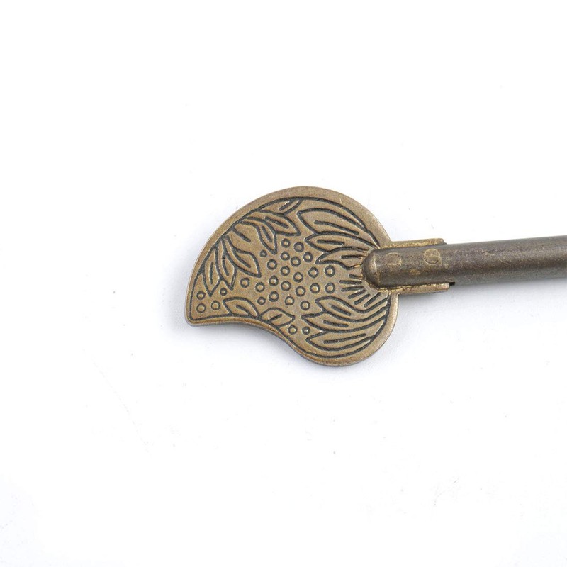 uxcell Metal Household Chinese Leaf Style Cabinet Key Latch Door