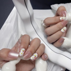 VESWEET Daisy Nude Press-On Nails - Short, Reusable Glue-On Nails for Women, Perfect Fit in 12 Sizes, 28-Piece Set, Elegant Nude with Hand-Painted Daisies, Ideal Gift for All Occasions