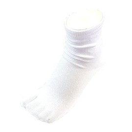 Tabiya Women's Anti-bacterial Deodorizing Crew Length Tabi Socks (Women's Made in Japan) 8.7 - 9.8 inches (22 - 25 cm), white