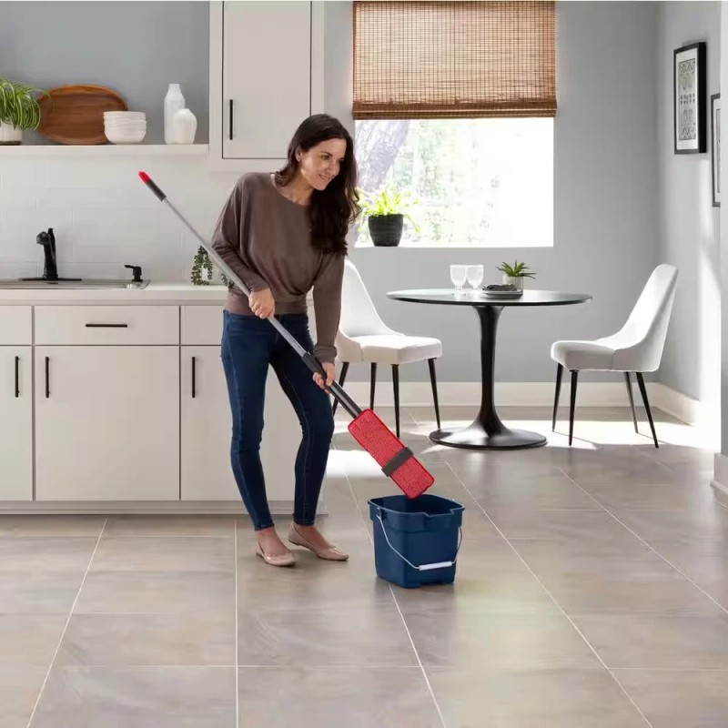 Royal Roughneck 3-3/4 Gallon Royal Blue Plastic Bucket With Handle