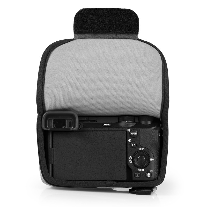 MegaGear Neoprene Camera Case for Sony Alpha a6700 (16-50 mm)