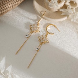 Flower Pearl Drop Earrings for Women - Delicate White Floral Long Threader Chain Dangle Earrings, Bridesmaid Wedding Jewelry, Christmas Gift for Mum, Elegant Bridal Earrings for Her, Small, Brass, No