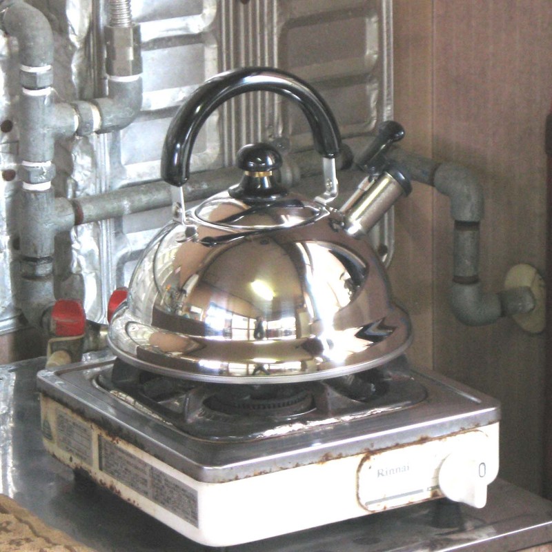 Takei Kisakusho Quick One Energy Saving Whistling Kettle, 0.6 gal