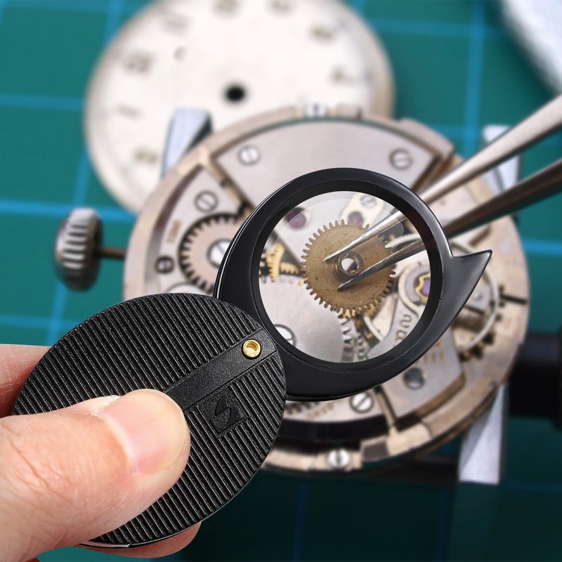 ULTECHNOVO Folding Pocket Magnifying Portable Handheld Optical Glass Crafts Magnifier