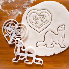 Set of 2 Ferret Cookie Cutters (Shapes: Body & Love), 2 Pieces Bakerlogy