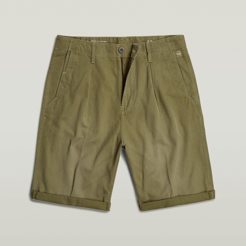 Pleated chino short