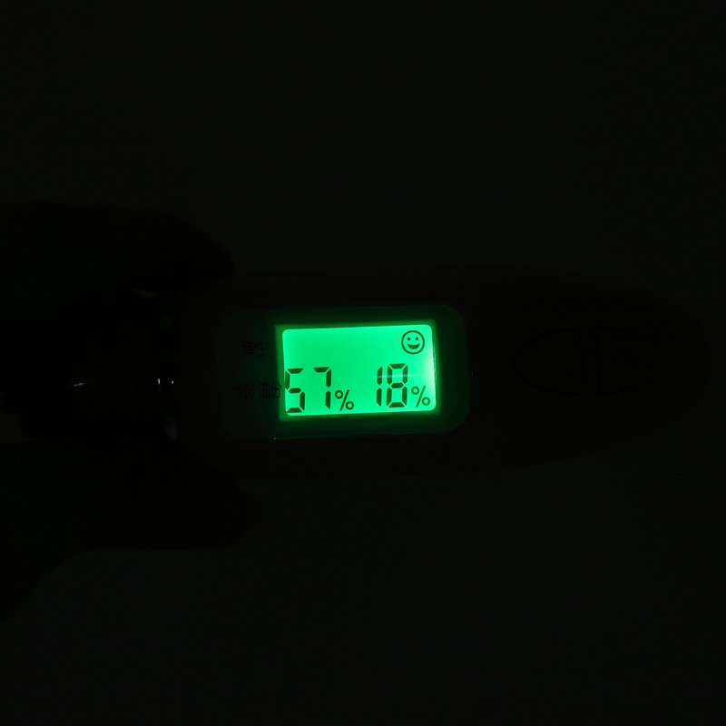 Multifunctional Skin Moisture Tester LCD Display Facial Skin Water Oil