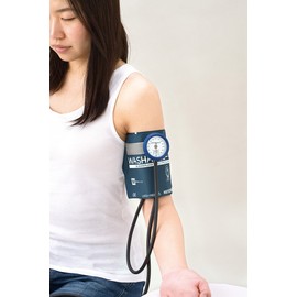 KENZ MEDICO No.555 Impact Resistant Aneroid Sphygmomanometer Magenta Standard Cuff 0555B024