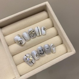 JIEADJIE Press On Nails (100% Handmade),Short-Medium T,Handmade Painted Nail Art by Nail Technician,Daily Version (Silver grey, Medium)