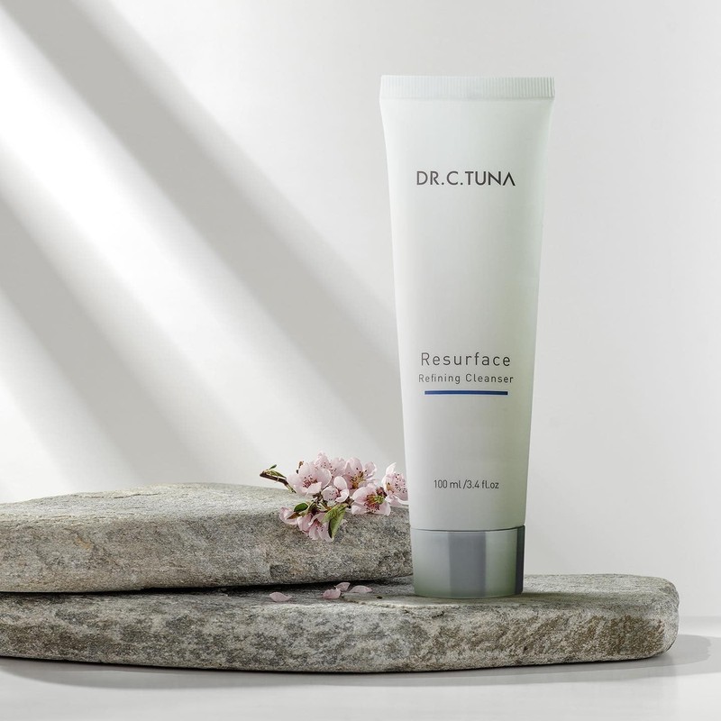 Farmasi Dr. C. Tuna Resurface Refining Cleanser