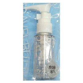 Ensures hygiene with a clean pumping mechanism. 30ml mini empty bottle with a clean pumping mechanism. / 깔끔한 펌핑 방식으로 위생까지 챙긴다 미니공병 30ml 깔끔한 펌핑 방식으로