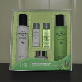 Half Club/Celler Hub / 하프클럽/셀러허브_여성트랜드패션알로에 밸런스 스킨 케어 3종 세트