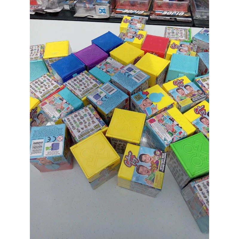 keyper conpany Lot 4 Collins Key Box Figure Challenge Collins