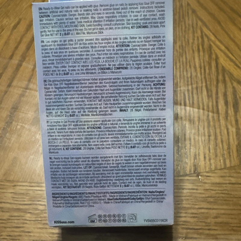 KISS Voguish Fantasy 28 Nails 93154 Holiday
