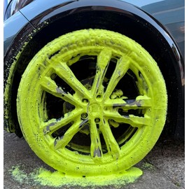 Glismoto Premium Snow Foam Pre-Wash, pH Neutral,Concentrate, produces dense clingy foam,Softens Dirt in advance of wash, PPF,Waxes and Ceramic safe, Pistachio Scent, Neon Green (1L)