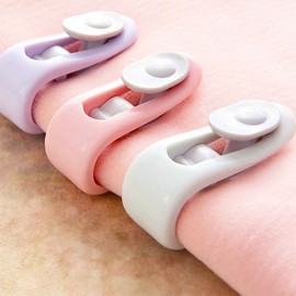 15 Pcs Duvet Clips Futon Fixers Anti Slip Won't Damage Your Futon Blanket Plastic Easy to Install Multifunction for Home Hotel Curtain Clothing Socks