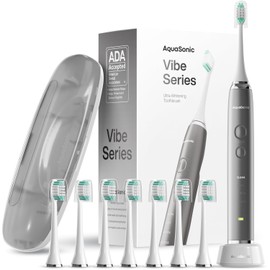 AquaSonic Vibe Series - Cepillo de dientes ultra blanqueador, cepillo de dientes eléctrico aceptado por ADA, 8 cabezales de cepillo y estuche de viaje, motor ultra sónico y carga inalámbrica, 4 modos con temporizador inteligente, color carbón metálico