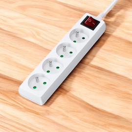 4-Way Power Strip with Switch – 230V – 16A – Reinforced Safety, Compact and Practical Design