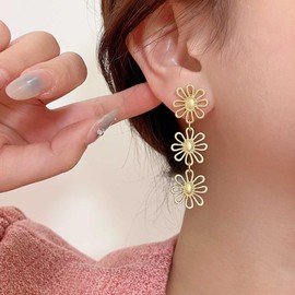 Yheakne Vintage Gold Triple Flower Dangle Earrings Three Flower Gold Tassel Earrings Hollow Flower Stud Earrings Tiered Triple Petal Earrings Jewellery for Women and Girls