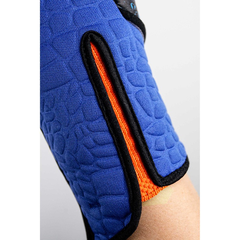 Reusch Attract Fusion Strapless AdaptiveFlex Goalkeeper Gloves with Excellent Grip