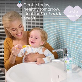 Chicco Set 2 Spazzolini da Denti per Bambini, Con Testina Arrotondata, Setole Morbide Delicate su Gengive e Dentini, Ampio Manico Antiscivolo, Coprisetole Incluso, 6-36 Mesi, 2 Pezzi, Bimba