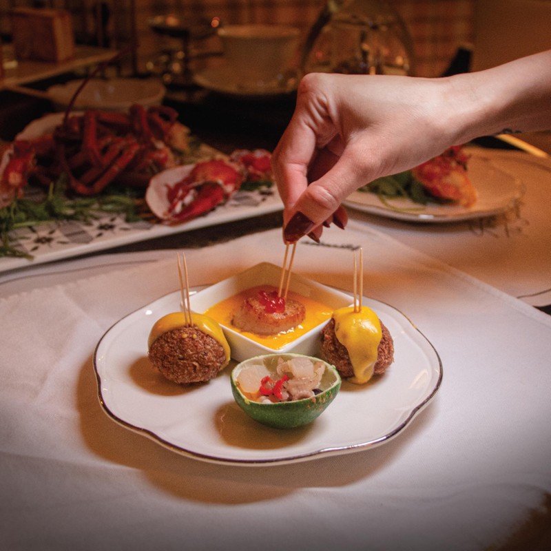 Thin Bamboo Wooden Toothpicks - Cocktail Sticks Bulk Value Bundle