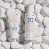 KORRES YOGHURT Sonnenspray-Emulsion für Gesicht & Körper SPF50+, schnell einziehend,