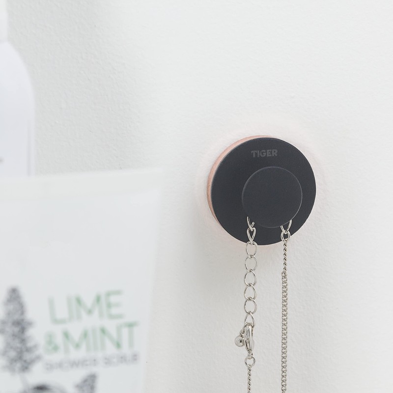 Tiger Urban, Towel hook small, Black, 18x35x35mm