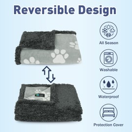 Pawsee Waterproof Dog Blanket Washable, Sherpa Fleece Pet Blanket for Puppies Cats Dogs, Reversible Waterproof Protector Cover for Dog Sofa Bed, 125 x 75 cm, Paw Prints