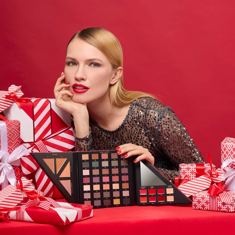 Deborah Milano Women's Make Up Beauty Gift Gift No. 3
