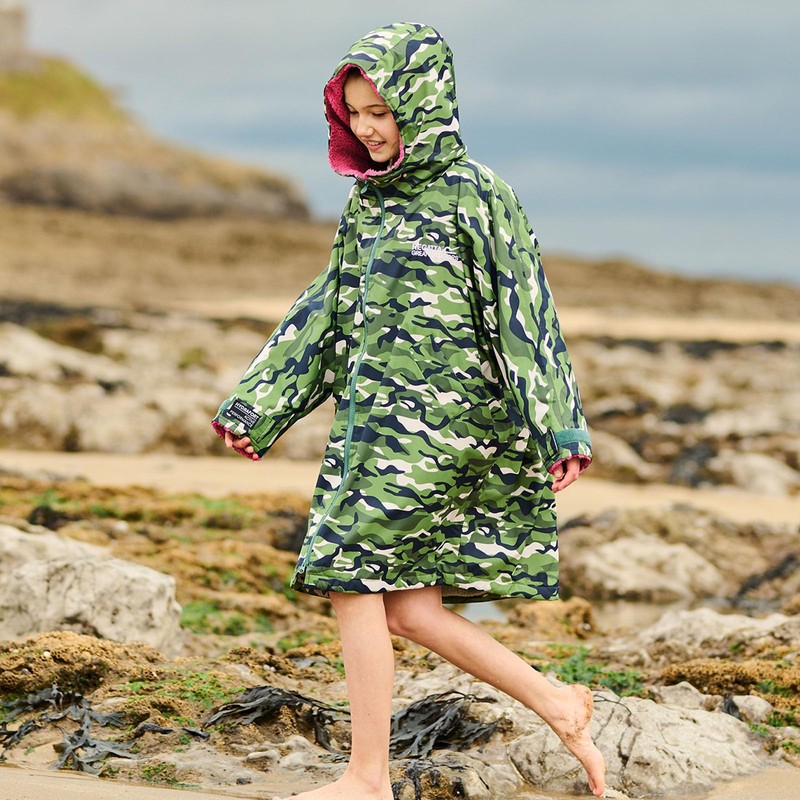 Regatta Regatta Kids Junior Waterproof Changing Robe, Borg Lined Changing