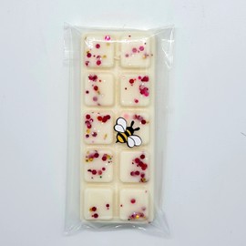 Waxys Luxury Strong scented Cherry Bakewell 55g Snap Bar with Ecosoy, natural mica and Vegan friendly