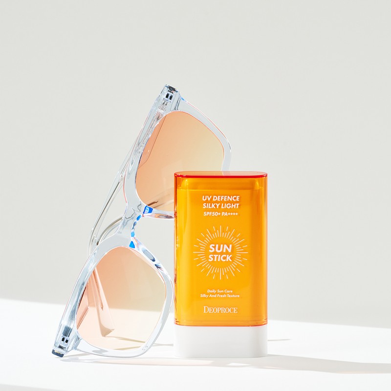 Deoproce UV Defense Silky Light Sun Stick (SPF50+ PA++++) 19g