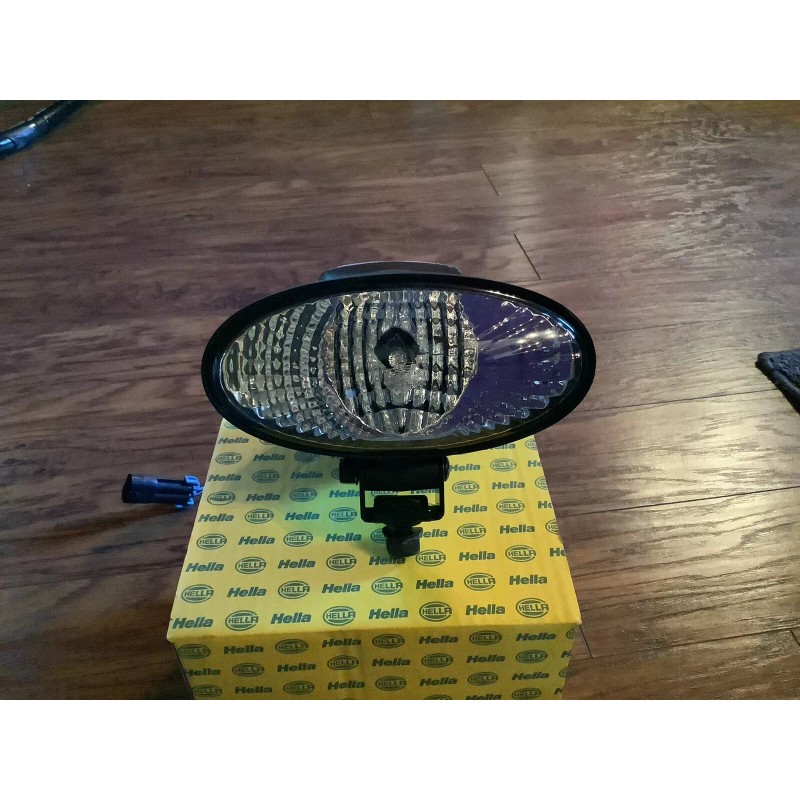 Hella Xenon Oval 100 X-power pack Work light New In