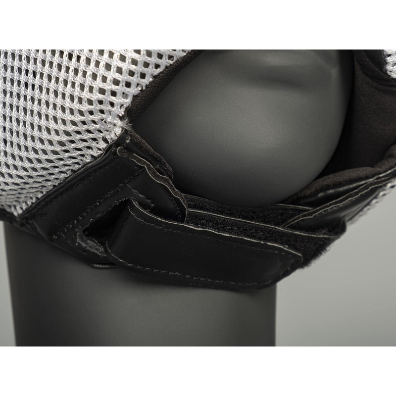 Star Mesh Head Guard for Sparring Size: M/L Colour: Black/White