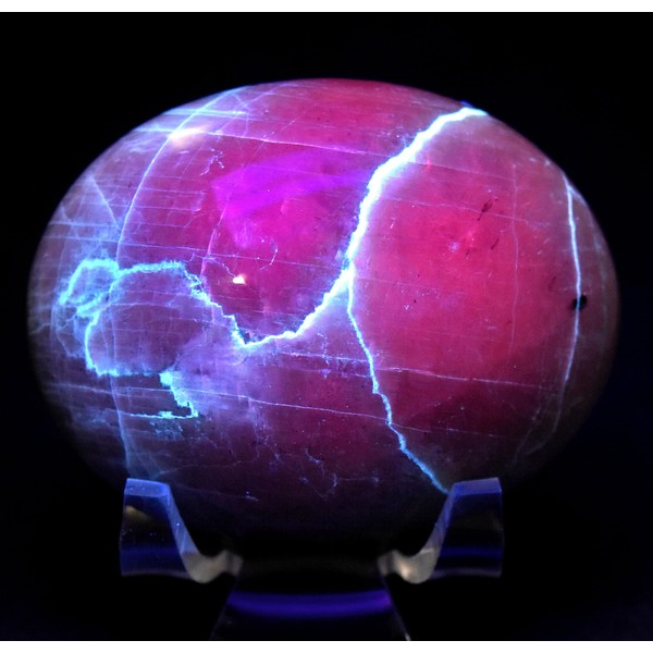 63mm Green Garnierite Nickel Ore Pebble Natural Crystal Palm Stone