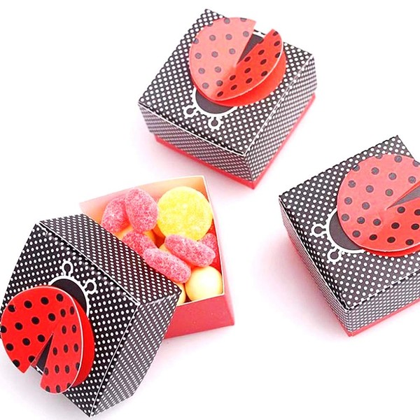 JZK 50 x Black red Ladybug Baby Shower Birthday Party Wedding Favour Boxes Gift Box for Favours Sweets Confetti Jewelry for Wedding Birthday Baby Shower Christmas Party Bags