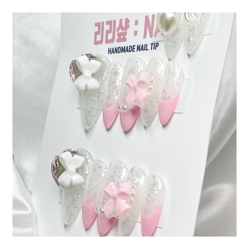 Pink Princess' Dignity Handmade Nail Tips - Short Oval /