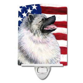 Caroline's Treasures SS4051CNL USA American Flag with Keeshond Ceramic Night Light Compact, UL-Certified, Ideal for Bedroom, Bathroom, Nursery, Hallway, Kitchen, 6x4x3, Multicolor