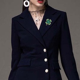 St. Patrick's Day Green Four Leaf Clover Brooch Pin or Women,Lucky Decor St. Patrick's Day Lapel Pins Vintage Flower Shamrock Brooch Pin for Men (2pcs)