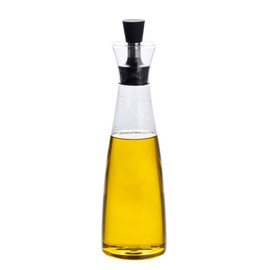 Restaurantware Forma 3 x 3 x 10.5 Inch Glass Oil Drizzler 1 Borosilicate Olive Oil Dispenser - 17-Ounce Capacity Stainless Steel Spout Glass Glass Bottle Oil Dispenser Silicone Cap For Oils