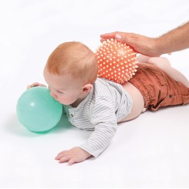 LUDI - 2 soft sensual balls for baby awakening - from 10 months