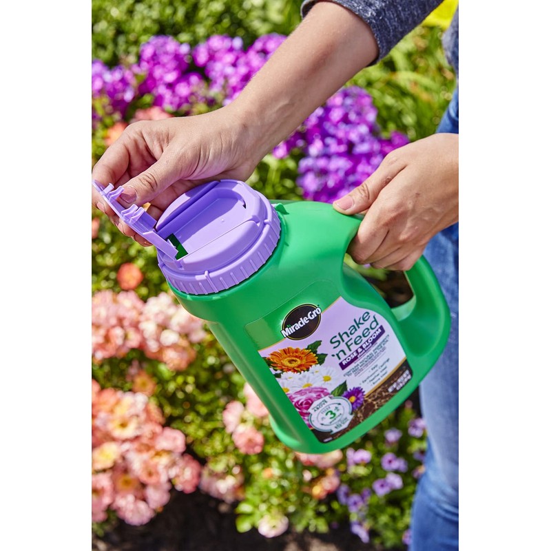 Miracle-Gro Shake 'N Feed Rose & Bloom Plant Food, Plant