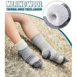 LINEMIN Kids Merino Wool Hiking Socks Boys Girls Winter Warm Thick Thermal Boot Thick Cushion Snowboarding Socks 3 Pairs (8-12 Years, Black)