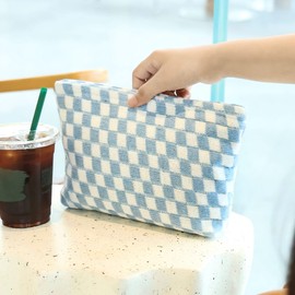 Checkered Makeup Bag for Women Large Capacity Travel Cosmetic Bag Makeup Pouch for Purse Zipper Toiletry Organizer Cute Y2K Aesthetic Trendy Adults Makeup Brushes Storage Bag (Blue White)