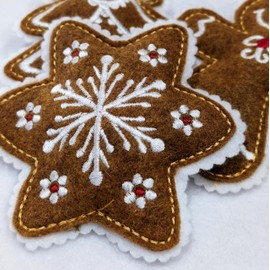 Penny's Boutique Catnip Filled Gingerbread Man, Christmas Tree & Star Cat Toys for Christmas, Set of 3, Handmade in USA, Durable Felt, Great