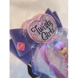Twisty Girlz Series 2 GlitterPony Transforming Doll to Bracelet with Mystery Twisty Petz